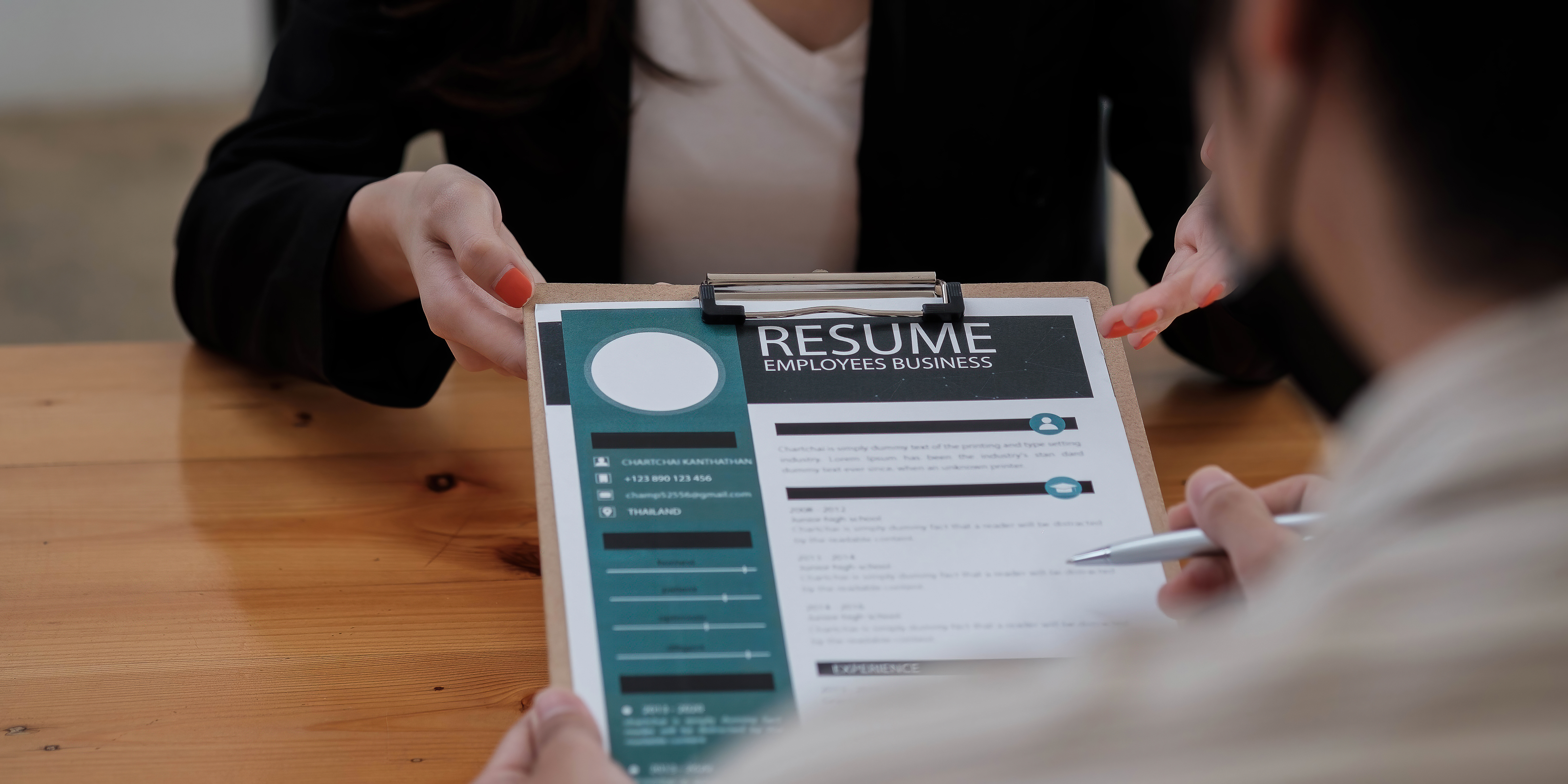 Access job listings from companies that offer accommodation for various disabilities and more.